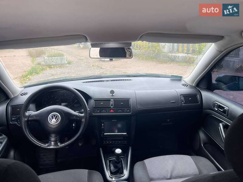 Універсал Volkswagen Golf 2000 в Чернігові