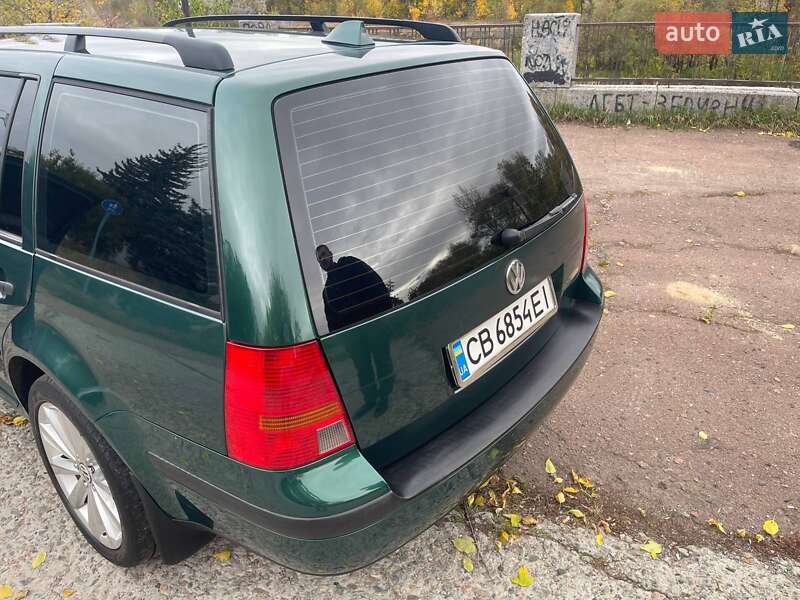 Універсал Volkswagen Golf 2000 в Чернігові