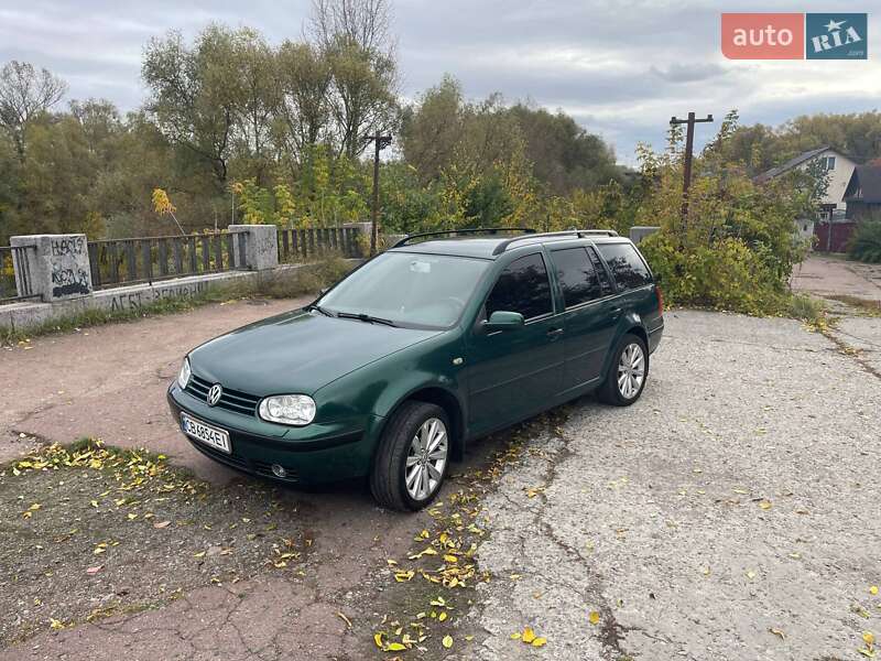 Універсал Volkswagen Golf 2000 в Чернігові