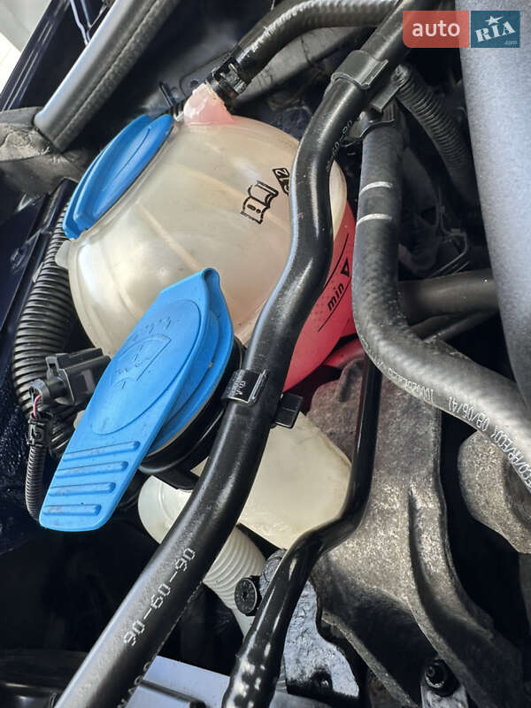 Хэтчбек Volkswagen Golf 2006 в Хороле