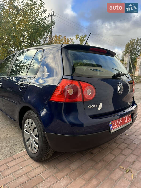 Хэтчбек Volkswagen Golf 2006 в Хороле