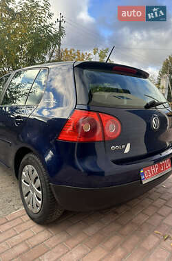 Хэтчбек Volkswagen Golf 2006 в  фото 50 Хэтчбек Volkswagen Golf 2006 в