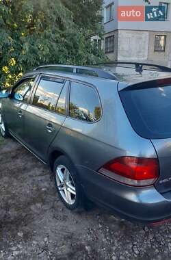 Універсал Volkswagen Golf 2011 в 