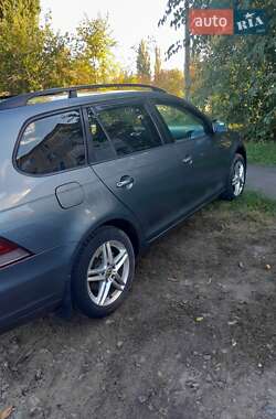 Універсал Volkswagen Golf 2011 в 