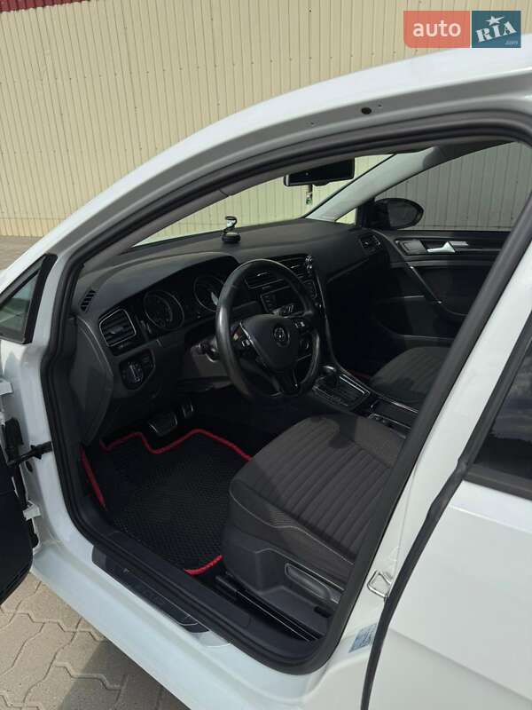 Хетчбек Volkswagen Golf 2014 в Ковелі