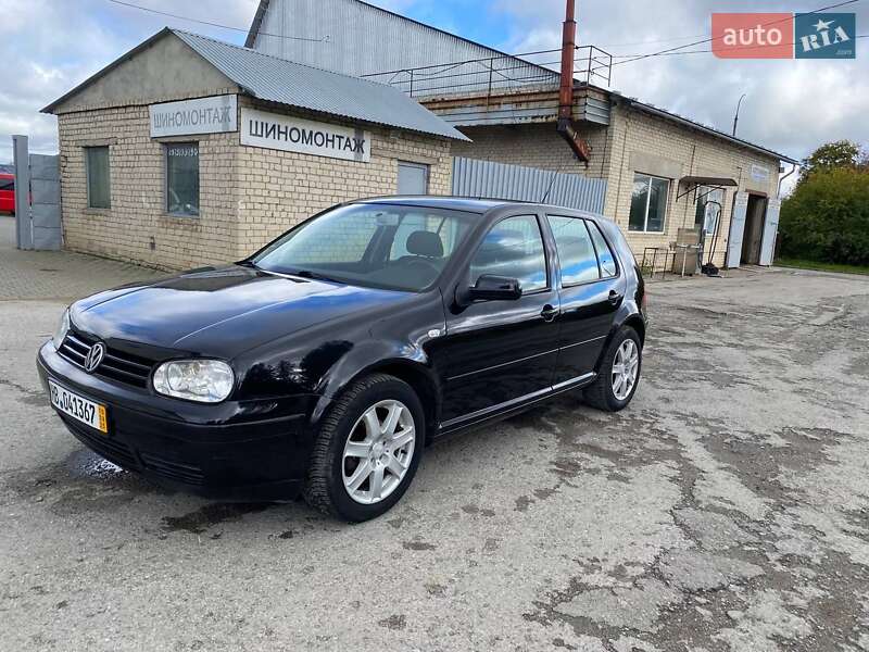 Хетчбек Volkswagen Golf 2002 в Бучачі