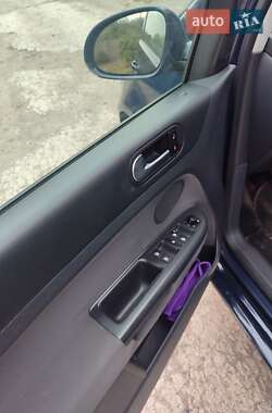 Хэтчбек Volkswagen Golf 2008 в 