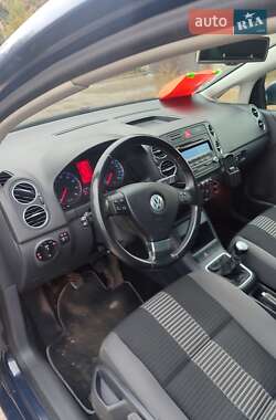 Хэтчбек Volkswagen Golf 2008 в 