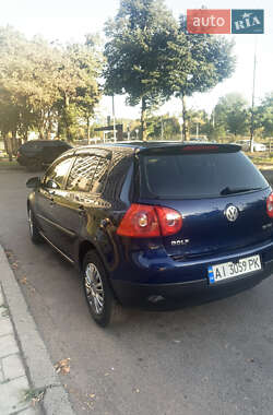Хэтчбек Volkswagen Golf 2004 в  фото 9 Хэтчбек Volkswagen Golf 2004 в