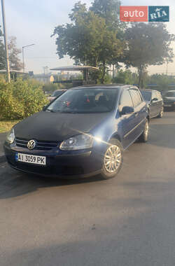 Хэтчбек Volkswagen Golf 2004 в  фото 11 Хэтчбек Volkswagen Golf 2004 в