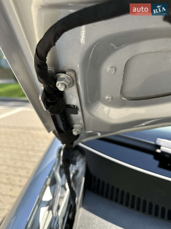 Хэтчбек Volkswagen Golf 2005 в Киеве
