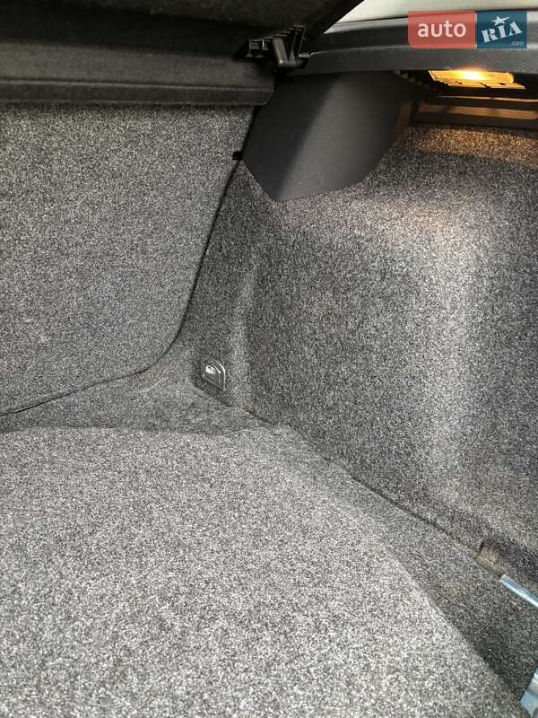 Хэтчбек Volkswagen Golf 2006 в Ивано-Франковске