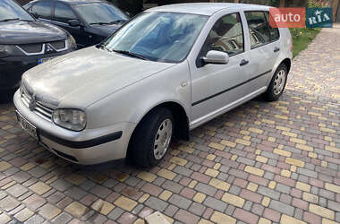 Хэтчбек Volkswagen Golf 2000 в Бобровице
