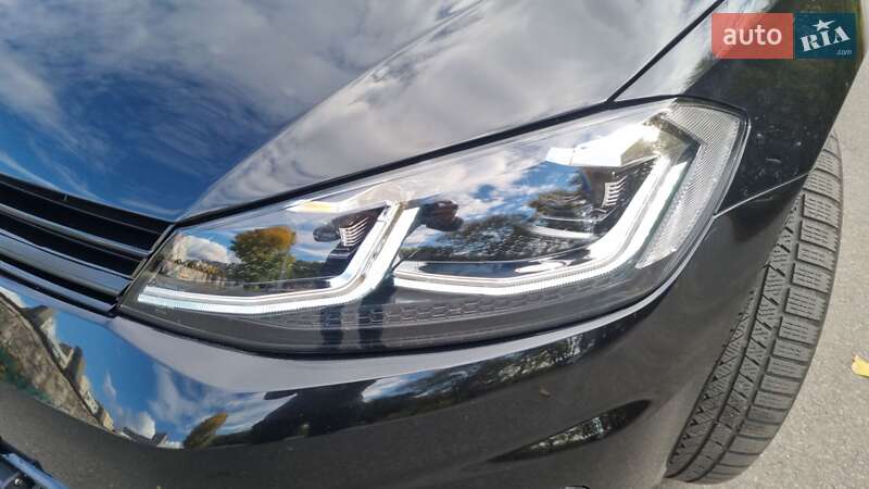 Хэтчбек Volkswagen Golf 2020 в Днепре