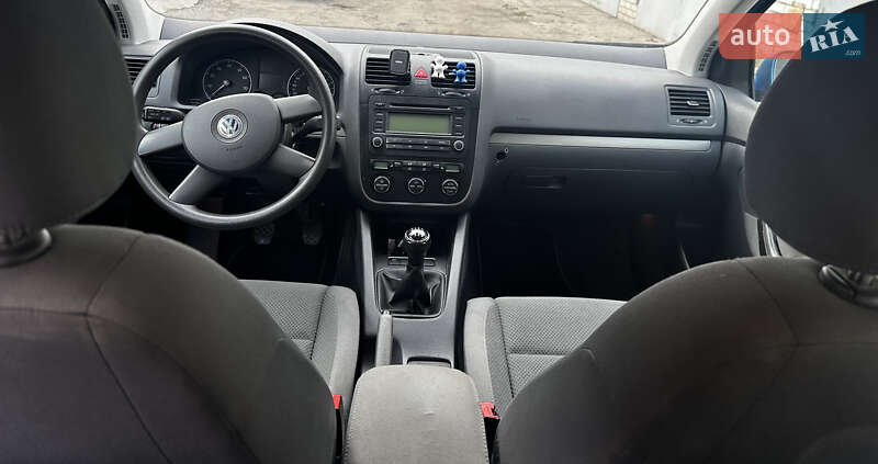 Хэтчбек Volkswagen Golf 2003 в Черкассах фото 8 Хэтчбек Volkswagen Golf 2003 в Черкассах
