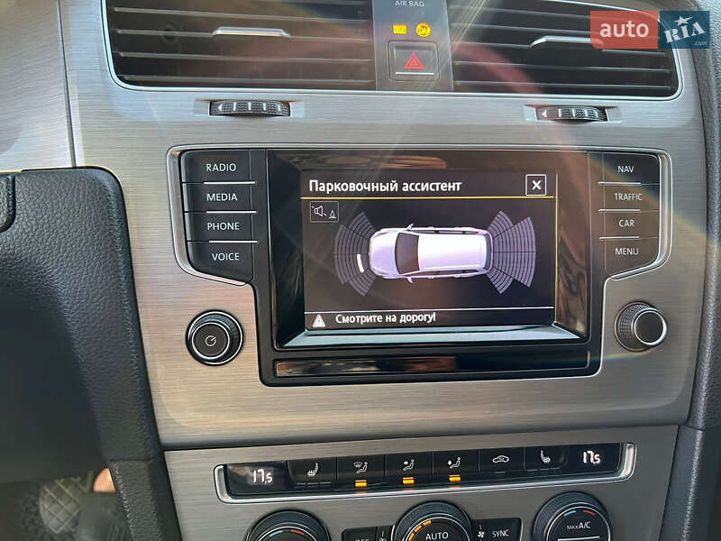 Универсал Volkswagen Golf 2013 в Залещиках