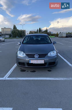 Хэтчбек Volkswagen Golf 2005 в Каменец-Подольском