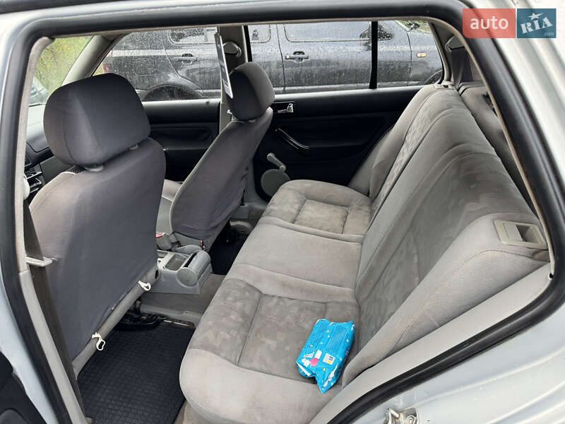 Хетчбек Volkswagen Golf 1998 в Кодимі