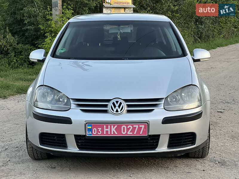 Хэтчбек Volkswagen Golf 2004 в Тернополе