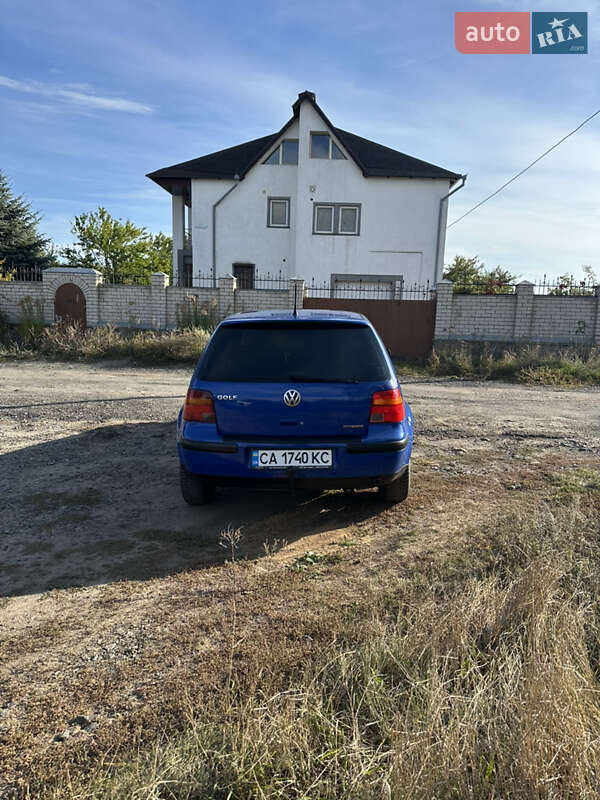Хэтчбек Volkswagen Golf 2000 в Полтаве