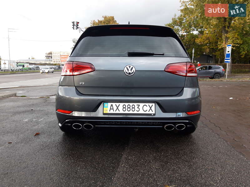 Хетчбек Volkswagen Golf 2018 в Києві