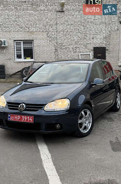 Хетчбек Volkswagen Golf 2008 в Луцьку