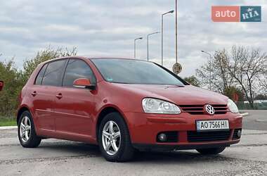 Хетчбек Volkswagen Golf 2006 в Ужгороді