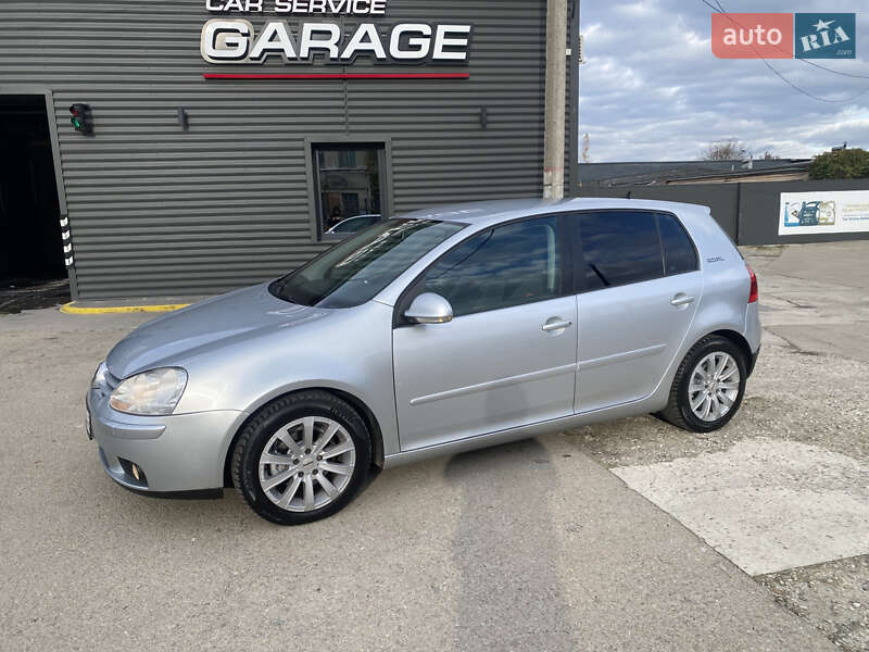 Хэтчбек Volkswagen Golf 2006 в Ивано-Франковске