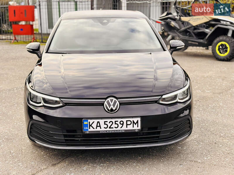 Хэтчбек Volkswagen Golf 2020 в Киеве