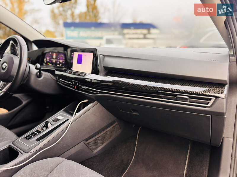 Хэтчбек Volkswagen Golf 2020 в Киеве