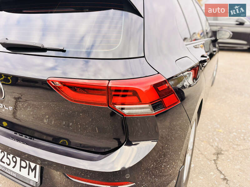 Хэтчбек Volkswagen Golf 2020 в Киеве