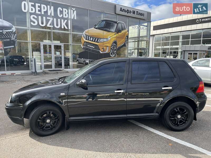 Хетчбек Volkswagen Golf 2003 в Харкові