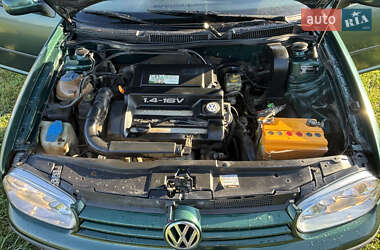 Хэтчбек Volkswagen Golf 1999 в Снятине