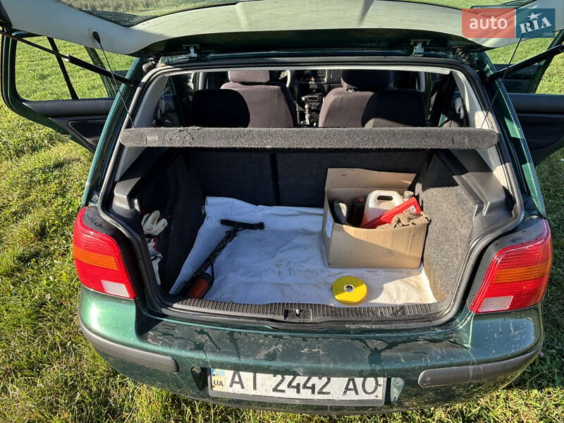 Хетчбек Volkswagen Golf 1999 в Снятині