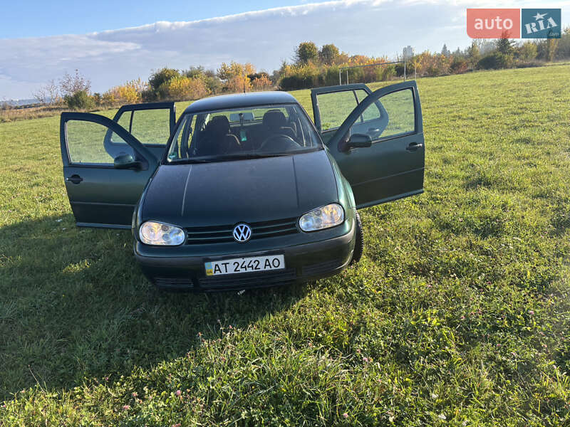 Хетчбек Volkswagen Golf 1999 в Снятині