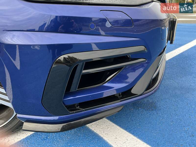 Хэтчбек Volkswagen Golf 2016 в Киеве