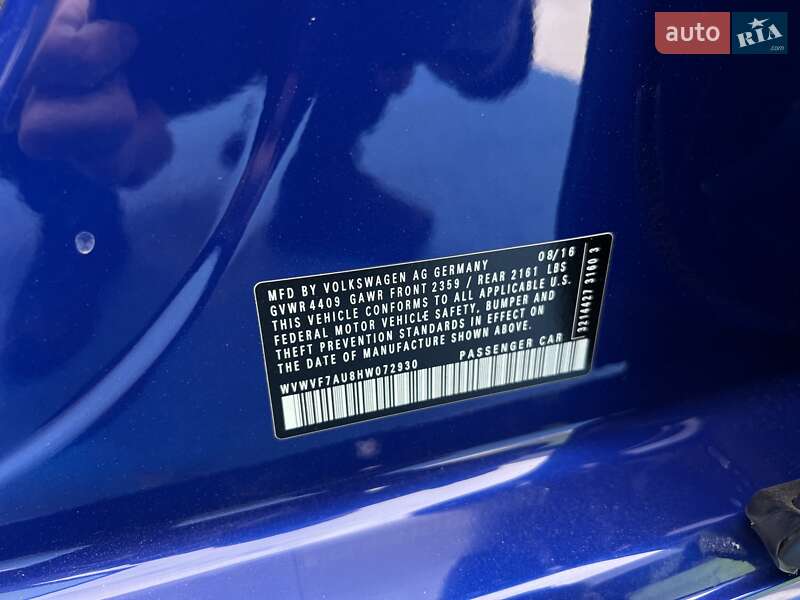 Хэтчбек Volkswagen Golf 2016 в Киеве
