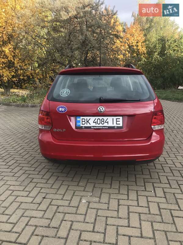 Універсал Volkswagen Golf 2009 в Рівному