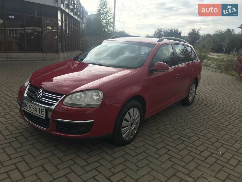 Універсал Volkswagen Golf 2009 в Рівному