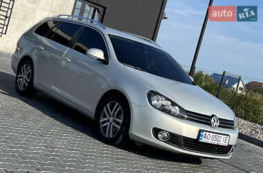 Универсал Volkswagen Golf 2010 в Ужгороде