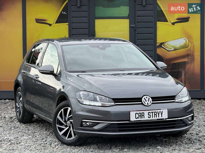 Хетчбек Volkswagen Golf 2018 в Стрию