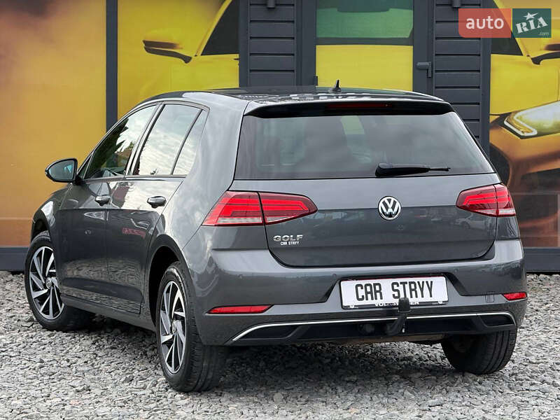 Хетчбек Volkswagen Golf 2018 в Стрию