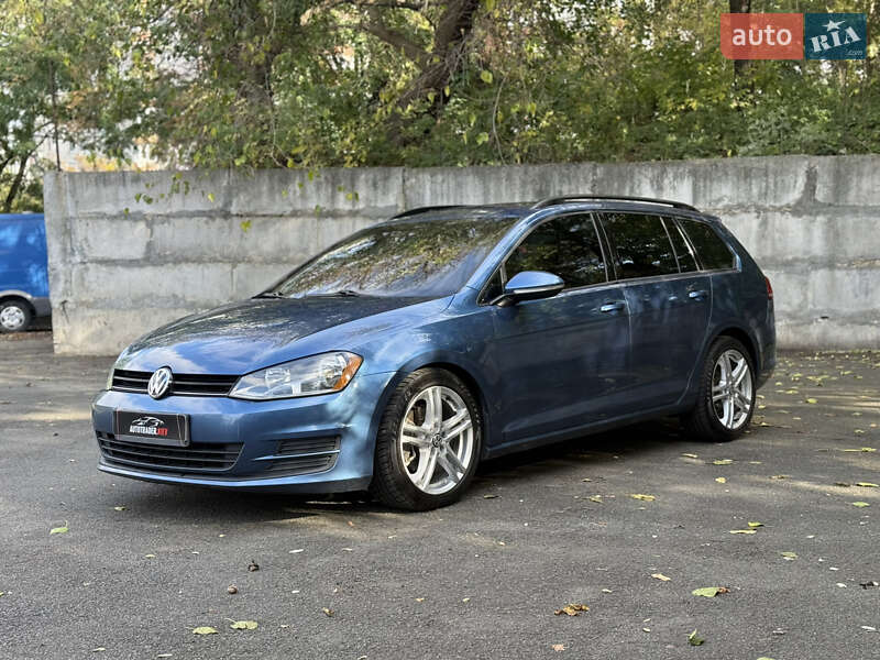 Универсал Volkswagen Golf 2015 в Киеве