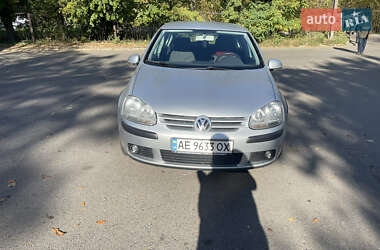 Хэтчбек Volkswagen Golf 2003 в Днепре