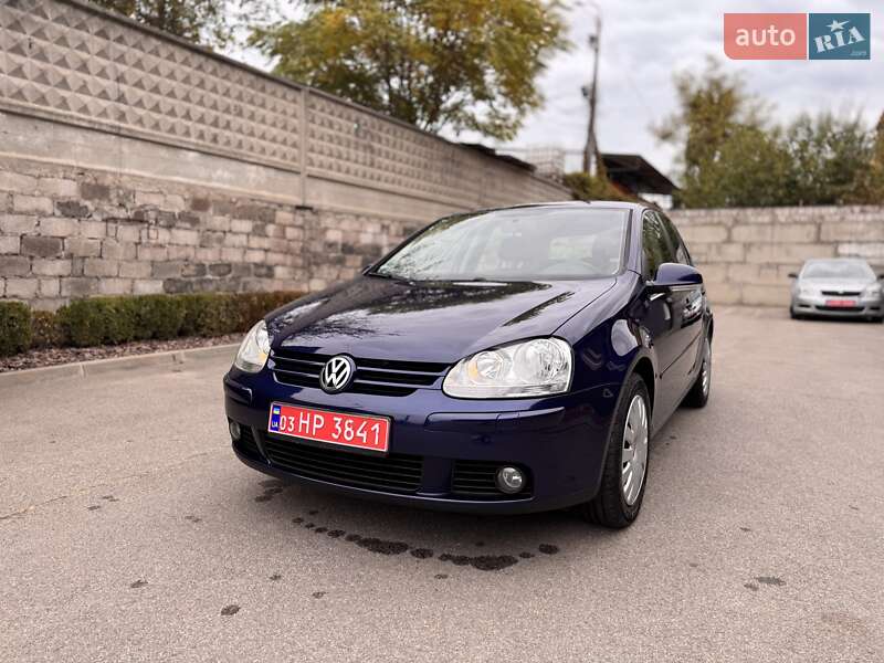 Хэтчбек Volkswagen Golf 2007 в 