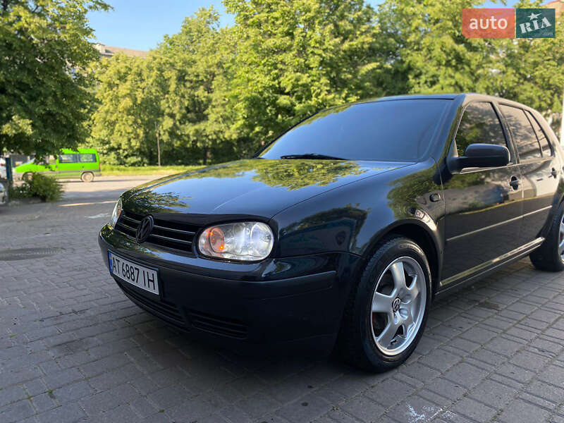 Хэтчбек Volkswagen Golf 2000 в Львове