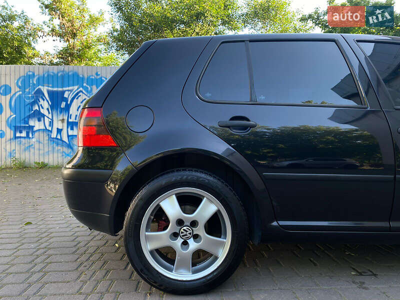 Хэтчбек Volkswagen Golf 2000 в Львове