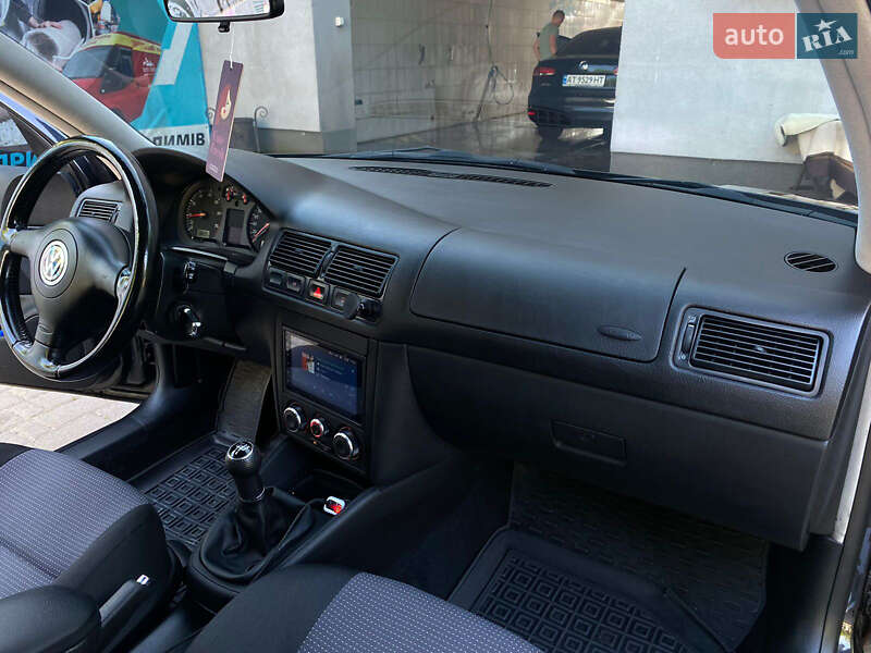 Хэтчбек Volkswagen Golf 2000 в Львове