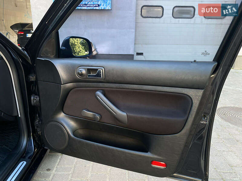 Хэтчбек Volkswagen Golf 2000 в Львове