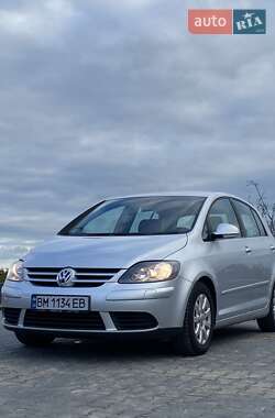 Хэтчбек Volkswagen Golf 2005 в Черновцах